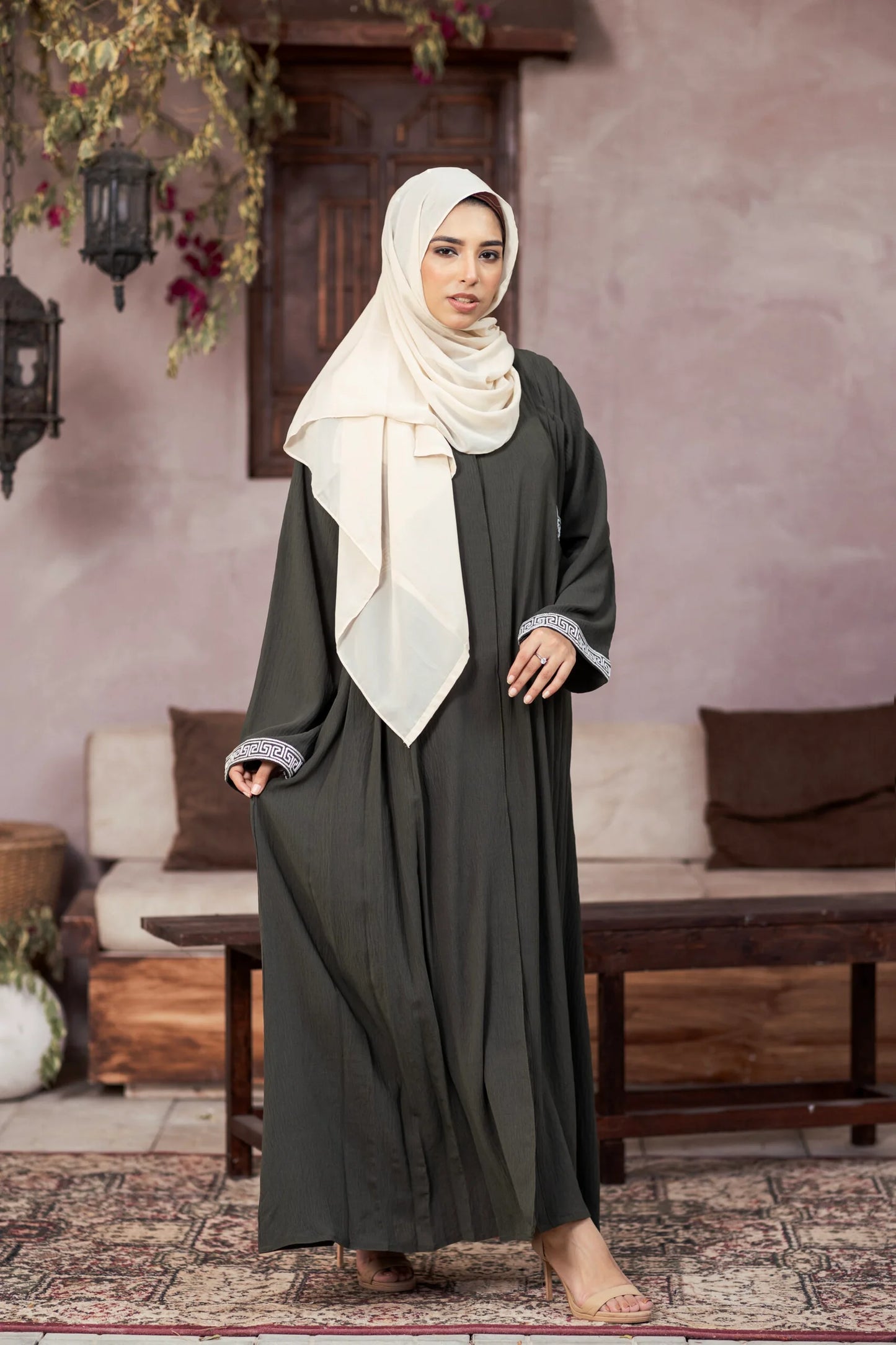 Emaan Abaya