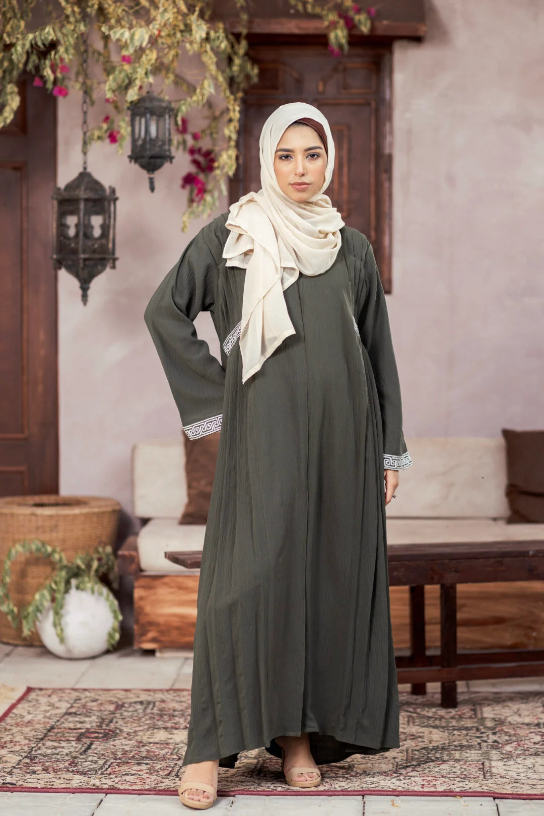 Emaan Abaya