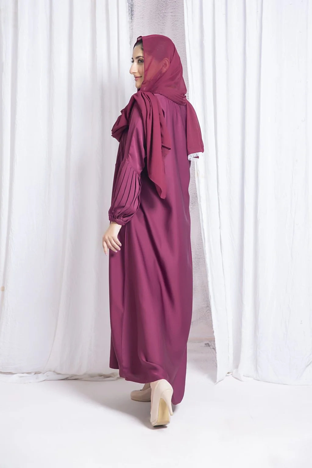 Zaiba Maroon Abaya