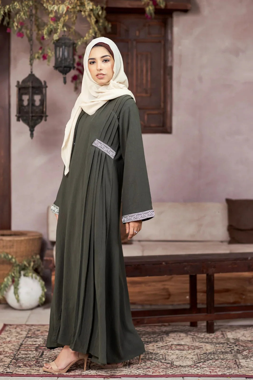 EMAAN ABAYA