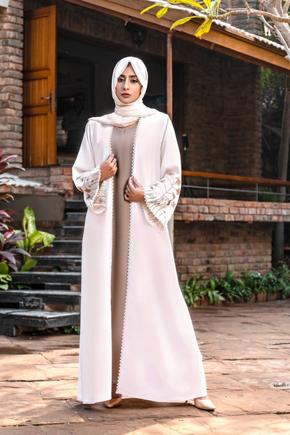 Lyra Abaya